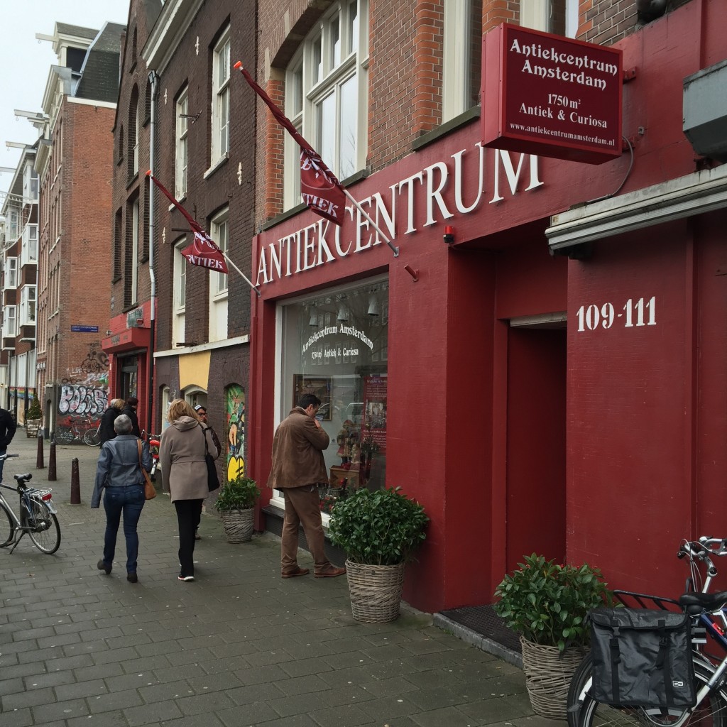 Antiekcentrum Amsterdam - Antieke pop