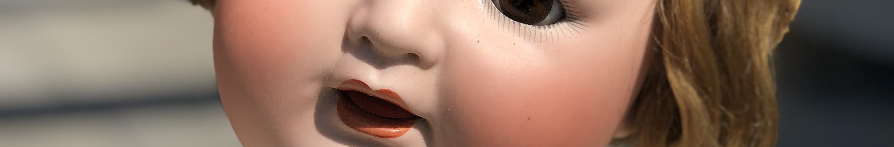 Antieke Kestner babypop op sta babylijf